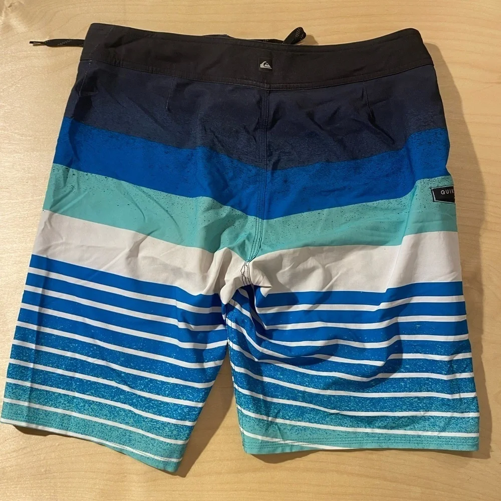 Quiksilver stylish board